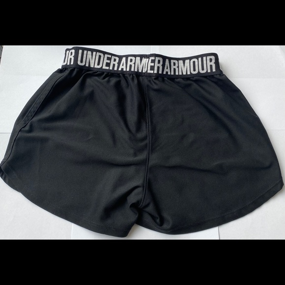 Under Armour Shorts - Picture 2 of 2